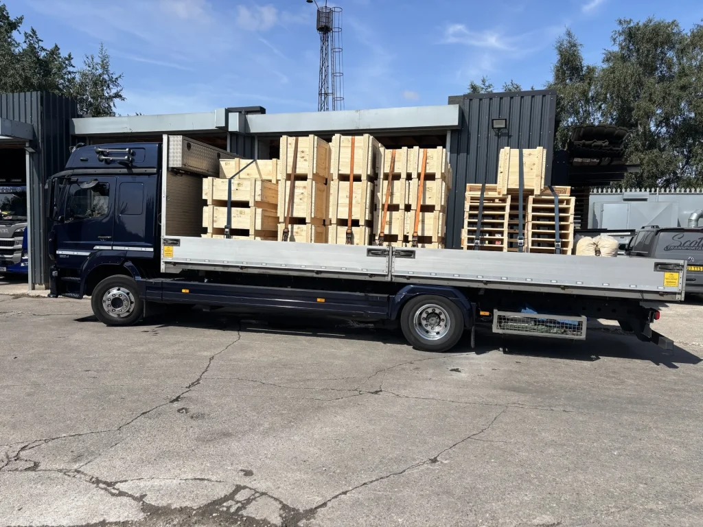 Packaging on the delivery vehicle